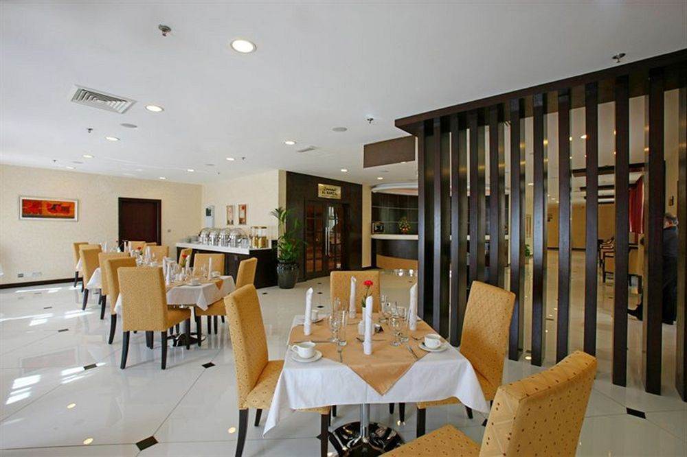 London Suites Hotel Dubai Restoran foto